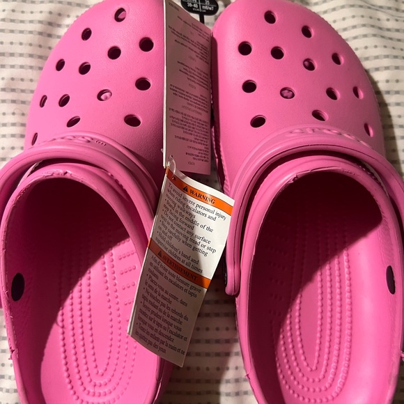 Crocs Classic, M7 W9, pink, new, never worn, original tags - Picture 5 of 8